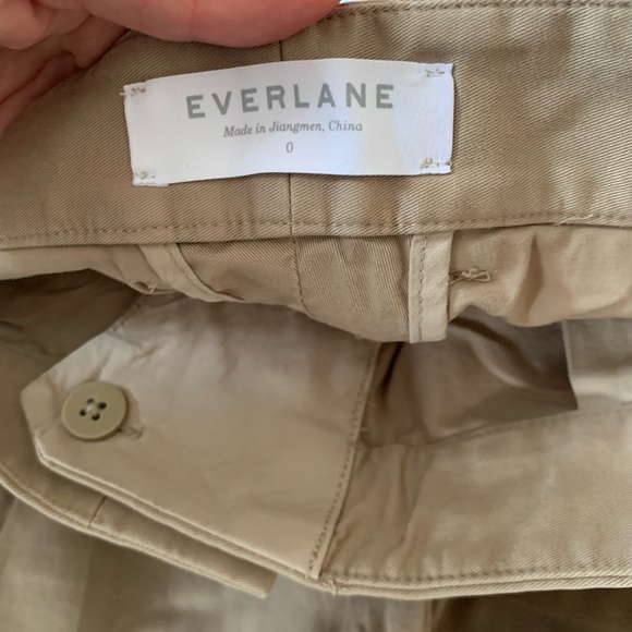 Everlane The Slouchy Chino Pant in Khaki - Picture 4 of 7